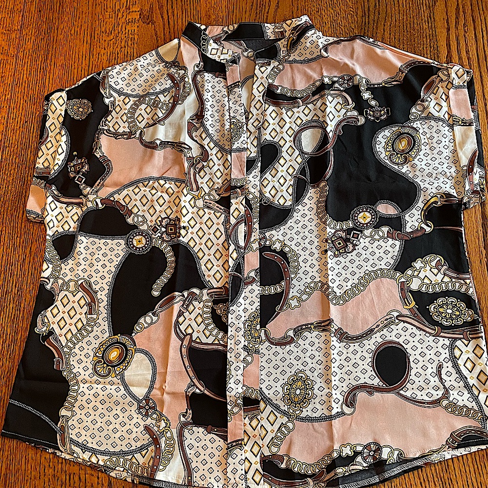 SHEIN 4X PLUS CURVE BLACK PINK HORSE BRIDLE TASSELS PRINT VNECK BOUSE.